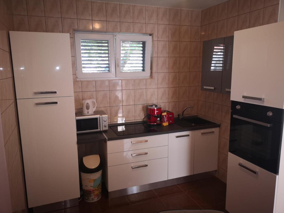 Apartment Ivana Биоград на Мору Екстериор снимка