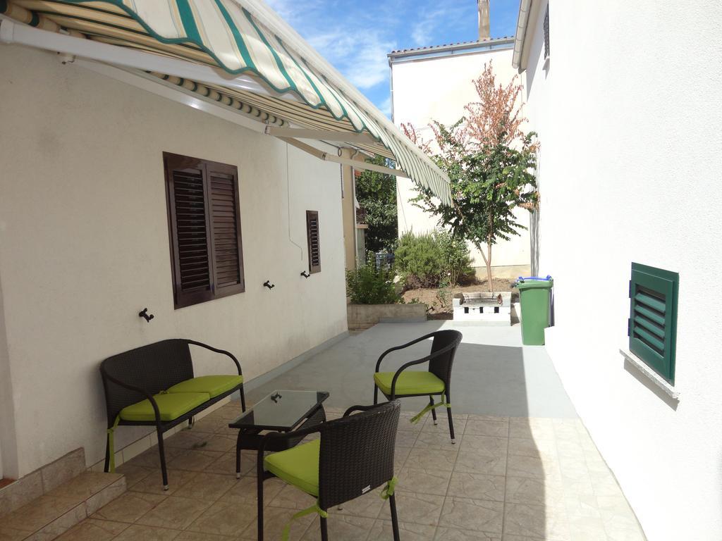 Apartment Ivana Биоград на Мору Екстериор снимка
